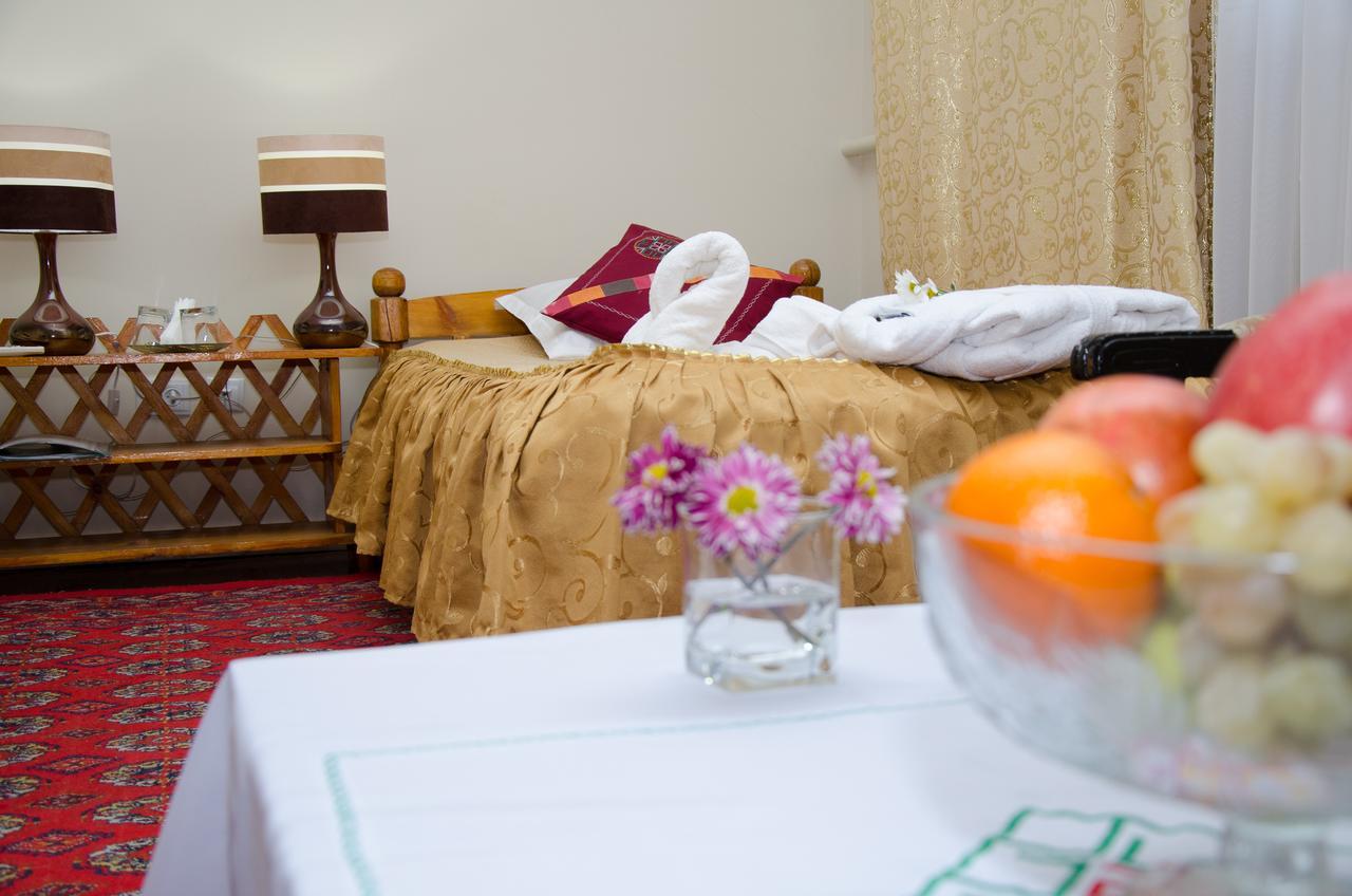 Jipek Joli Inn Nukus Exterior foto