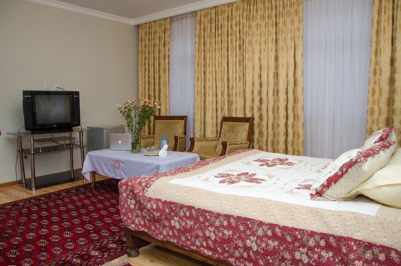 Jipek Joli Inn Nukus Exterior foto