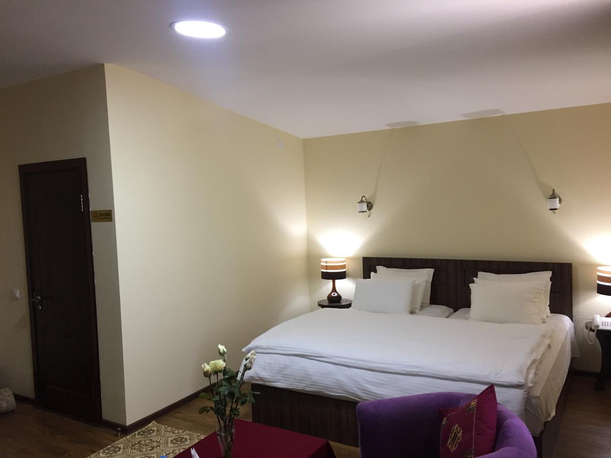 Jipek Joli Inn Nukus Exterior foto